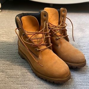 Tan Women’s Timberland Boots